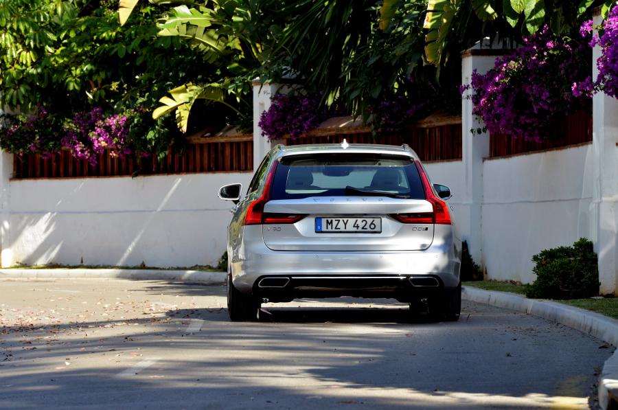  Volvo V90 D5 Inscription 2016 года  (фото 19 из 31)